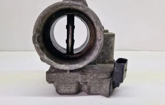 Audi A6 S6 C5 4B Throttle valve 40824023100 059128063A