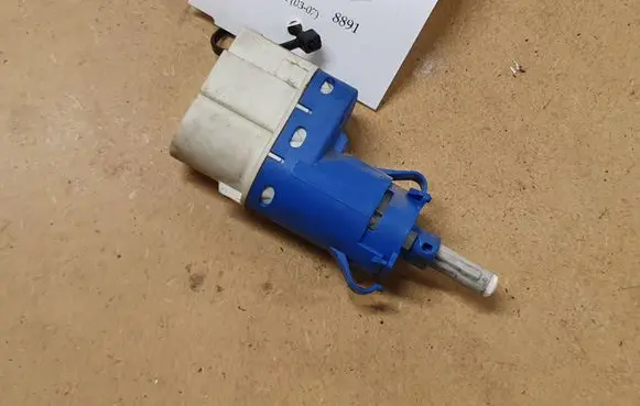 Ford Focus C-MAX Brake pedal sensor switch 3M5T90872AB
