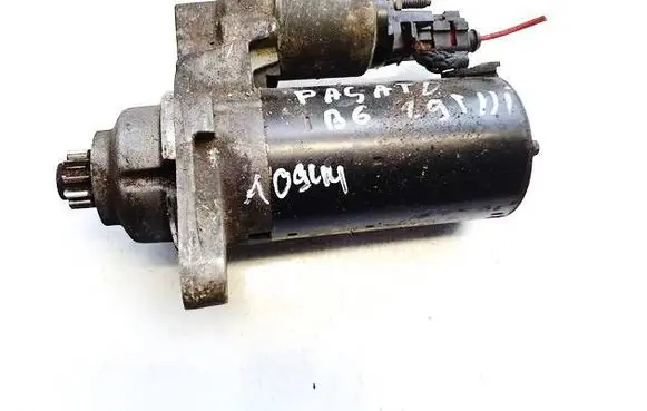 Volkswagen PASSAT B6 Starter motor 0001123012 20070305