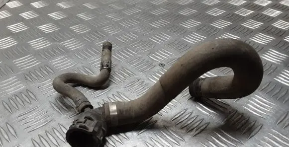 Volkswagen PASSAT B8 Engine coolant pipe/hose 5Q0122291F