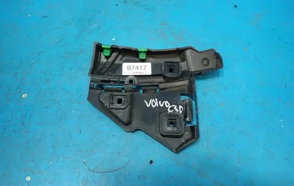Volvo C30 Fender mounting bracket 31214884