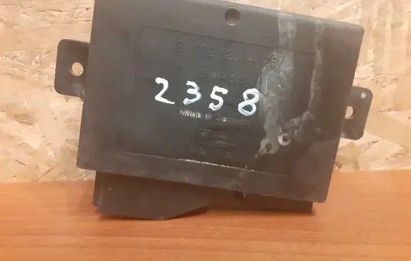 Mercedes-Benz E W124 Door central lock control unit/module 2358 2028204426