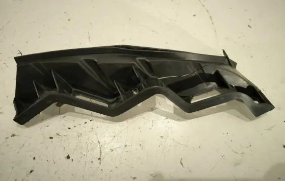 Volvo V50 Front bumper mounting bracket 3C0807889