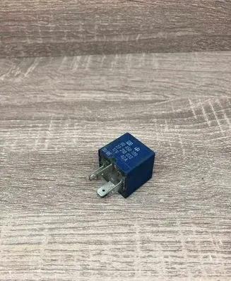 Opel Vectra B Other relay 90450169 22210032