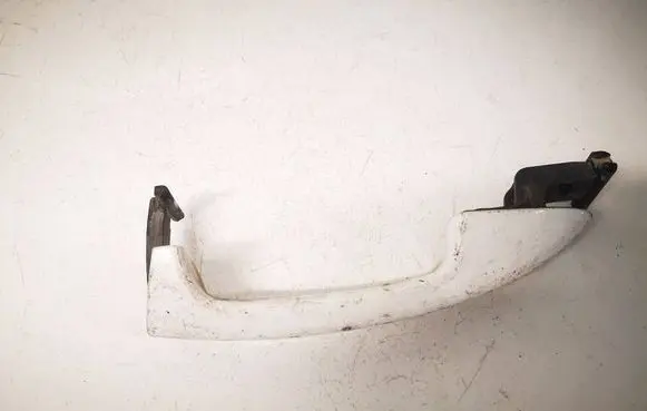 Volkswagen PASSAT B6 Front door exterior handle 3C0837210