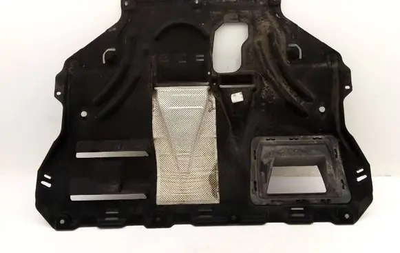 Ford Kuga II Engine splash shield/under tray