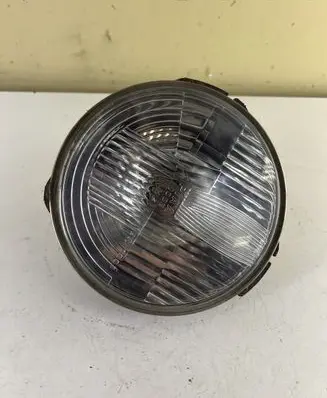 Mitsubishi Pajero Headlight/headlamp EW1001