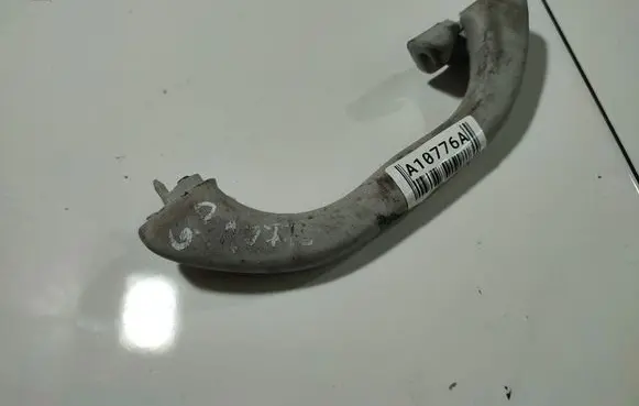 Volkswagen PASSAT B5.5 Rear interior roof grab handle 3B0857608