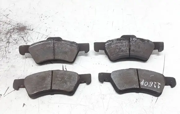 Chrysler Voyager Brake pads (front) 