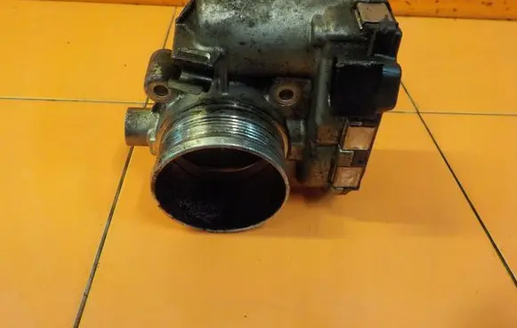 Volvo C70 Throttle body valve 0280750520 31216665