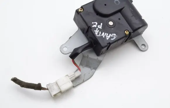 Hyundai Santa Fe Air flap motor/actuator 