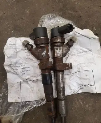 Opel Movano A Fuel injector 0445110063