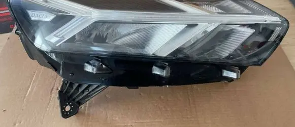 Dacia Sandero III Headlight/headlamp 260102586R