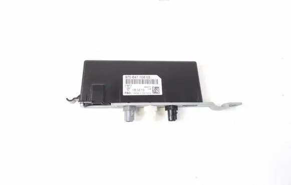 Porsche Panamera (970) Aerial antenna amplifier 97064710803