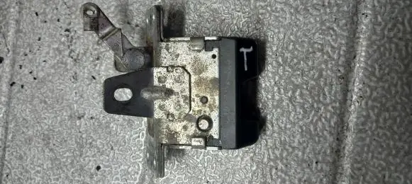 Opel Astra G Tailgate/trunk/boot lock/catch/latch
