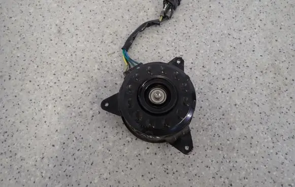 Suzuki Swift II Fan impeller 487A592A
