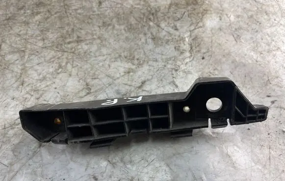 Hyundai Santa Fe Front bumper mounting bracket 865152b000