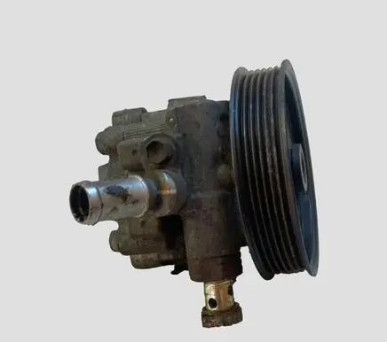 Opel Insignia A Power steering pump 55563329