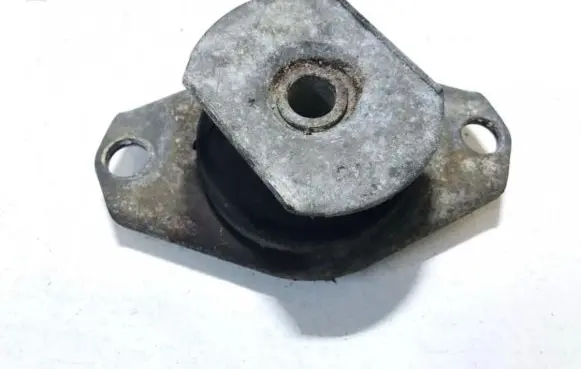 Alfa Romeo 156 Engine mount bracket 7652240