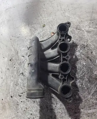 Ford Fiesta Intake manifold 96FF9B660AD
