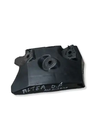 Seat Altea Front bumper mounting bracket 5P0807184A 14884SG4