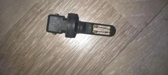 Volkswagen PASSAT B5 Intake air temperature sensor 0280130085 058905379