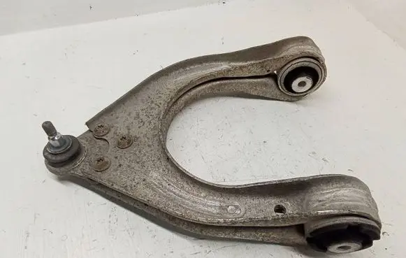Mercedes-Benz CLS C219 Front lower control arm/wishbone 211331008