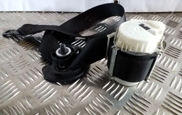 BMW X3 E83 Front seatbelt 34003070B