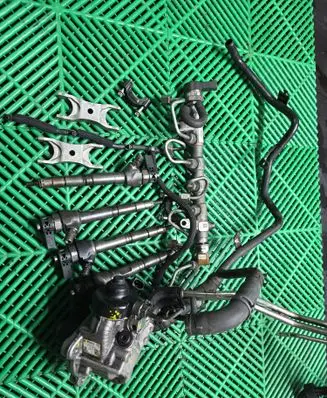 Audi A4 S4 B8 8K Fuel injection system set 0445010507 03L130755