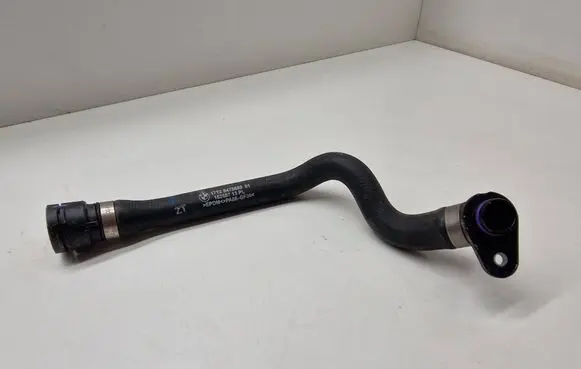 BMW i4 Electric car engine cooling hoses/pipes 8475680