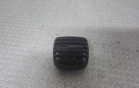 Honda HR-V Dashboard side air vent grill/cover trim