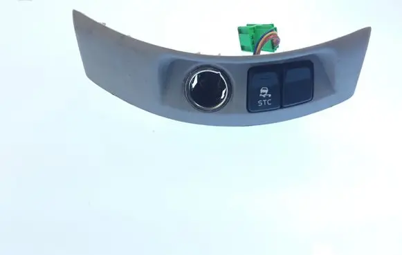 Volvo V50 ESP (stability program) switch 8686026