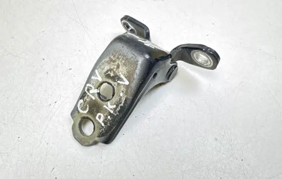 Honda CR-V Front door upper hinge