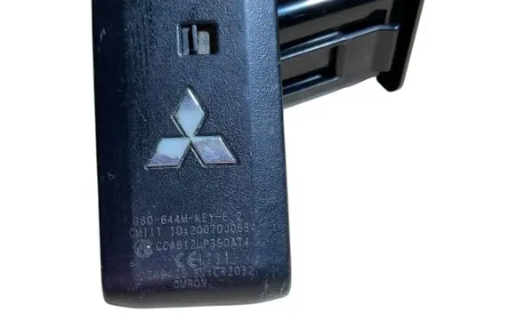 Mitsubishi ASX Ignition key/card G8D644M 8637A530