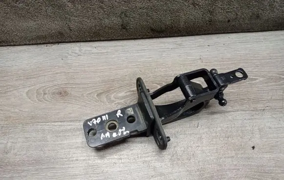 Volvo V70 Tailgate/trunk/boot hinge 1218425