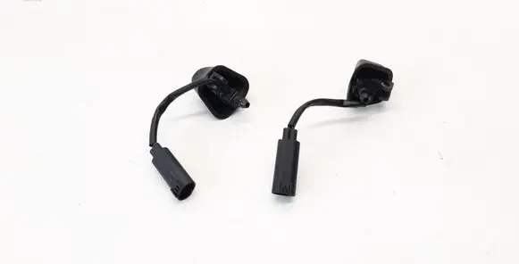 Windshield washer spray nozzle