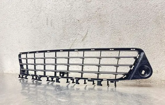 Opel Vectra C Front bumper lower grill 13100588 0551004542