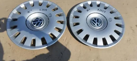 Volkswagen Golf VI R16 wheel hub/cap/trim 1K0601147G