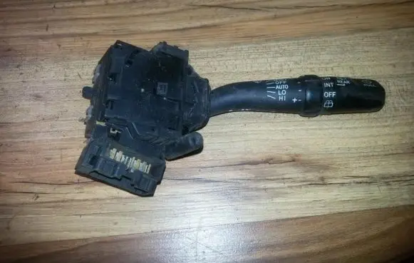 Toyota Avensis T250 Wiper control stalk 173654lh