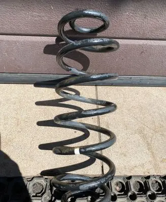 Volkswagen Golf V Rear coil spring