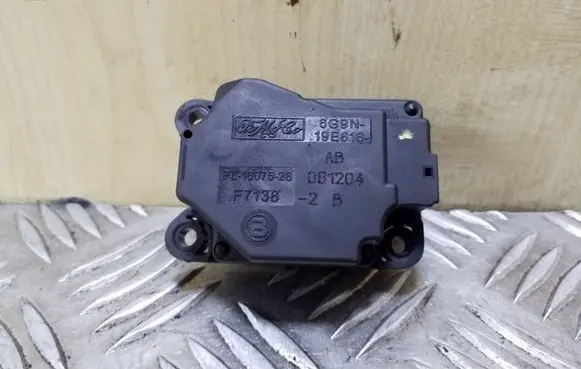 Volvo XC70 Air flap motor/actuator 6G9N19E616 PL1607526