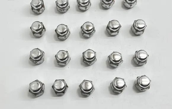 Nissan Pulsar Nuts/bolts 