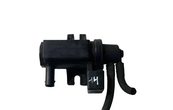 BMW 5 E60 E61 Turbo solenoid valve 7805391 11747805391