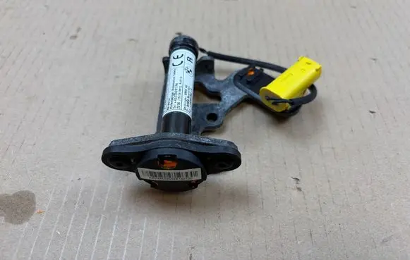 BMW X5 F15 Bonnet Pedestrian Airbag Actuator 0589P1000095