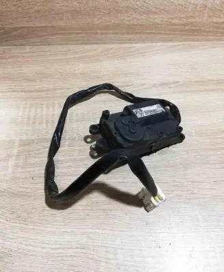 Mazda 626 Air flap motor/actuator GA701T001B