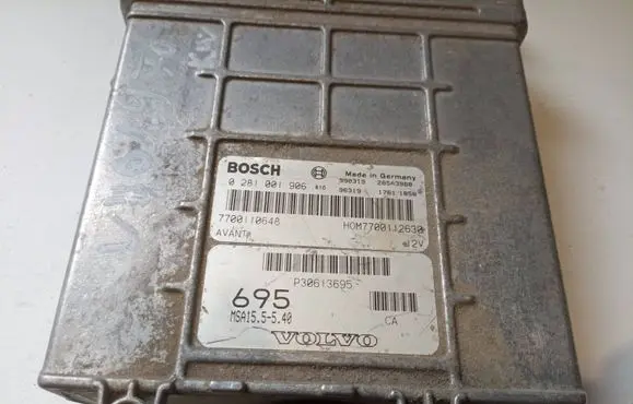 Volvo S40, V40 Engine control unit/module 7700110648 P30613695 0281001906