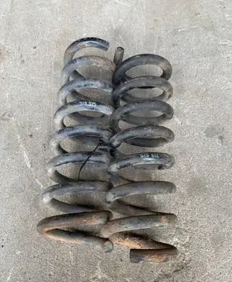 Mercedes-Benz E W211 Rear coil spring 319575