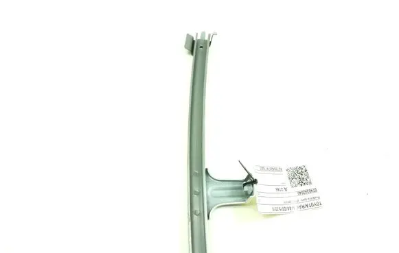 Toyota RAV 4 (XA40) Door glass rail 6740342040