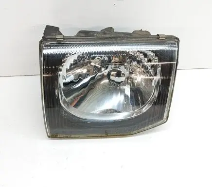 Mitsubishi Pajero Headlight/headlamp MR391879