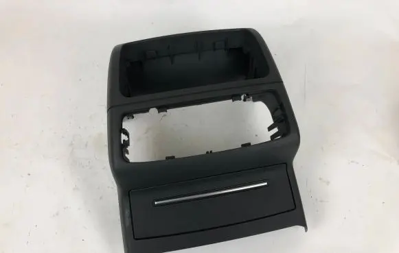 Other center console (tunnel) element
